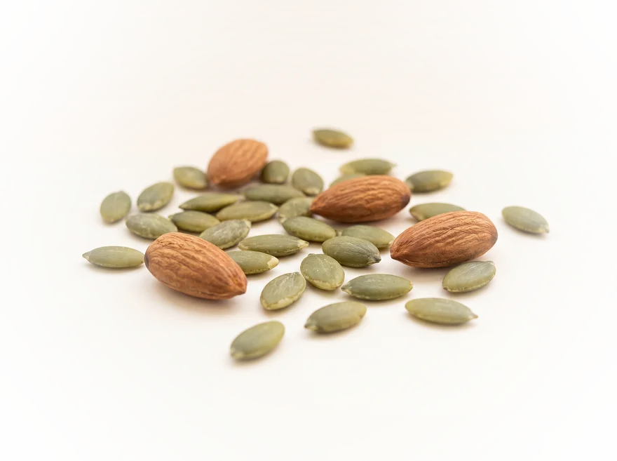 Pompoenpitten en amandelen bevatten van nature magnesium